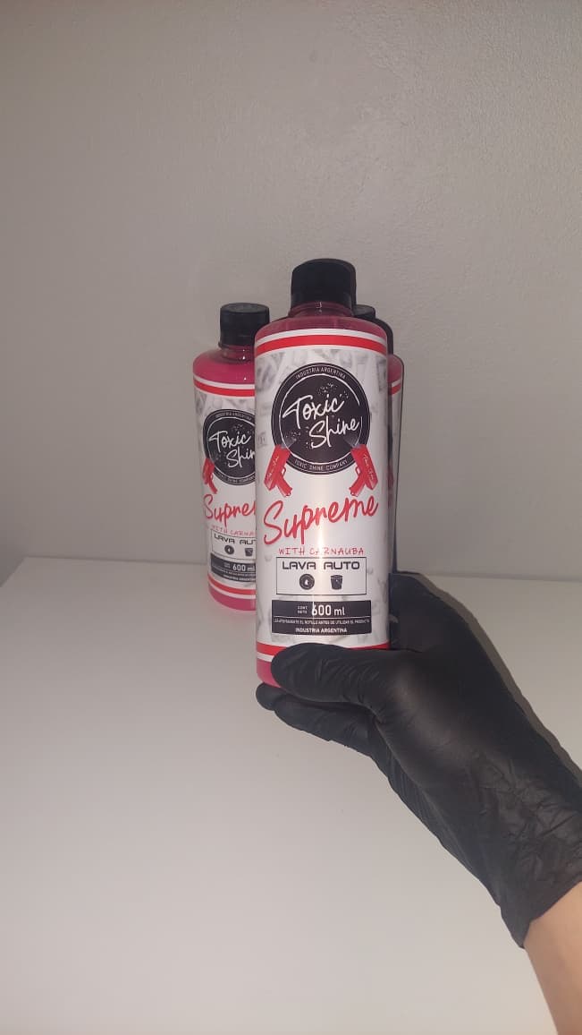 Toxic Shine SUPREME Shampoo con cera carnauba concentrado