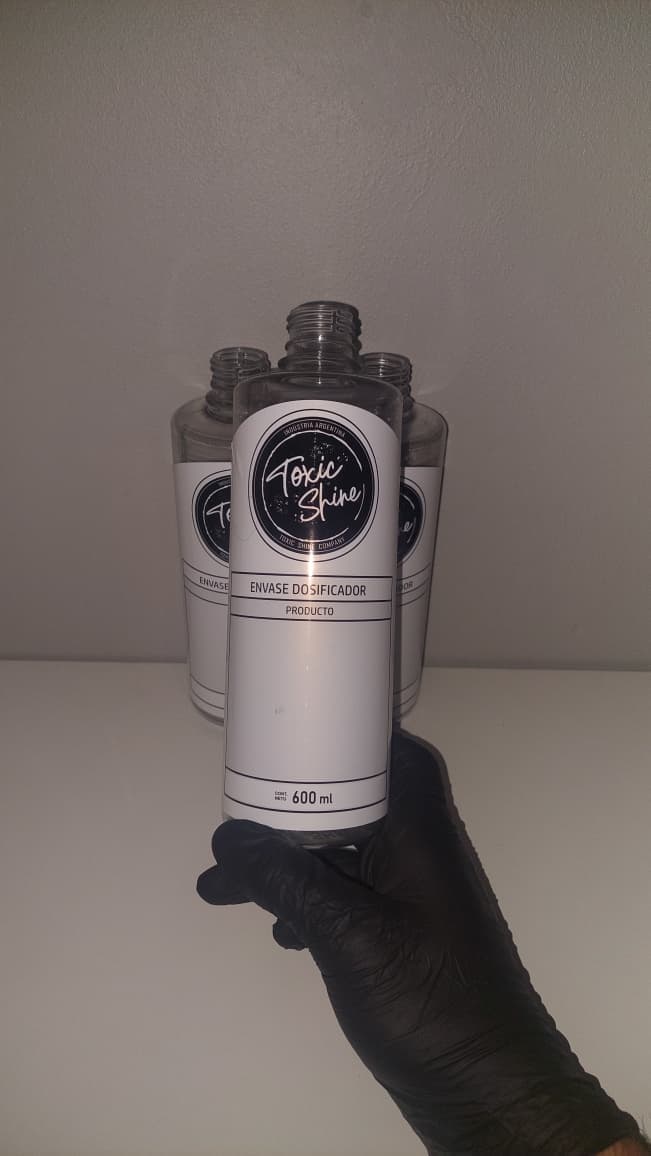 Toxic Shine ENVASE DOSIFICADOR con gatillo y medidas 600ml