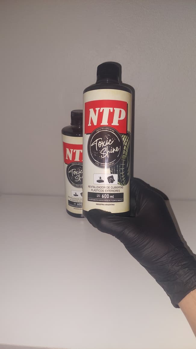 Toxic Shine NTP acondicionador de caucho y plasticos ext.